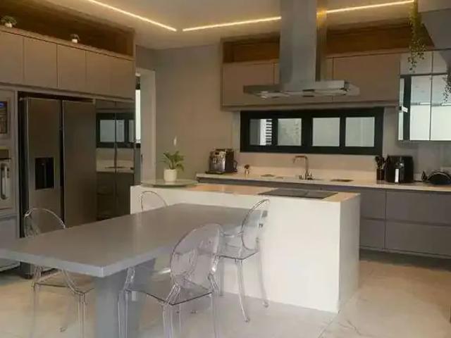 Casa / Sobrado em Condomínio para Venda em Santana de Parnaíba/SP Alphaville 4 Quartos