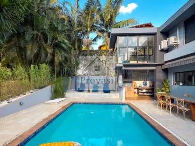 Casa / Sobrado em Condomínio para Venda em Santana de Parnaíba/SP Alphaville 4 Quartos
