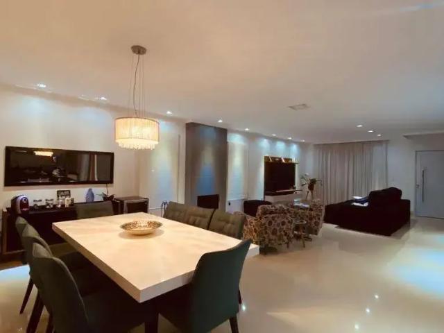 Casa / Sobrado em Condomínio para Venda em Santana de Parnaíba/SP Alphaville 4 Quartos