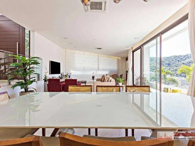 Casa / Sobrado em Condomínio para Venda em Santana de Parnaíba/SP Alphaville 4 Quartos