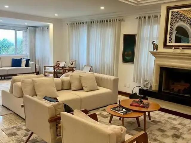Casa / Sobrado em Condomínio para Venda em Santana de Parnaíba/SP Alphaville 5 Quartos