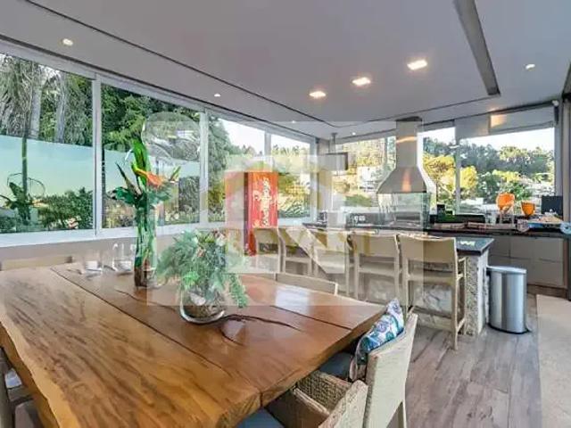 Casa / Sobrado em Condomínio para Venda em Santana de Parnaíba/SP Alphaville 5 Quartos