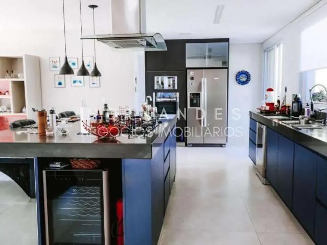 Casa / Sobrado em Condomínio para Venda em Santana de Parnaíba/SP Alphaville 5 Quartos