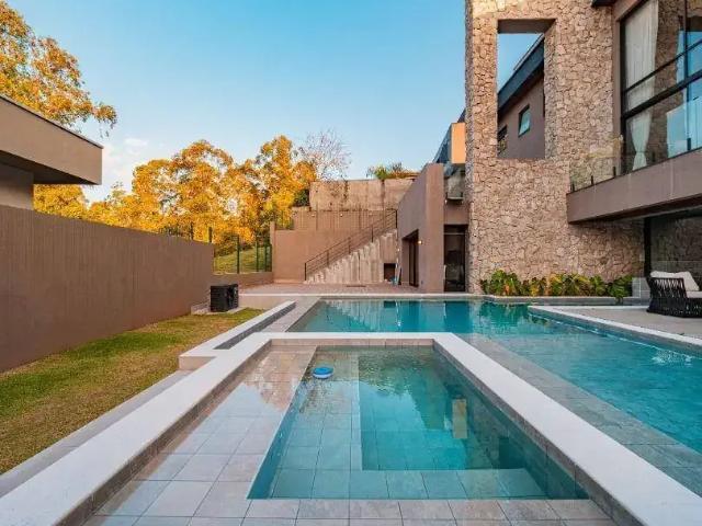 Casa / Sobrado em Condomínio para Venda em Santana de Parnaíba/SP Colinas da Anhangüera 4 Quartos