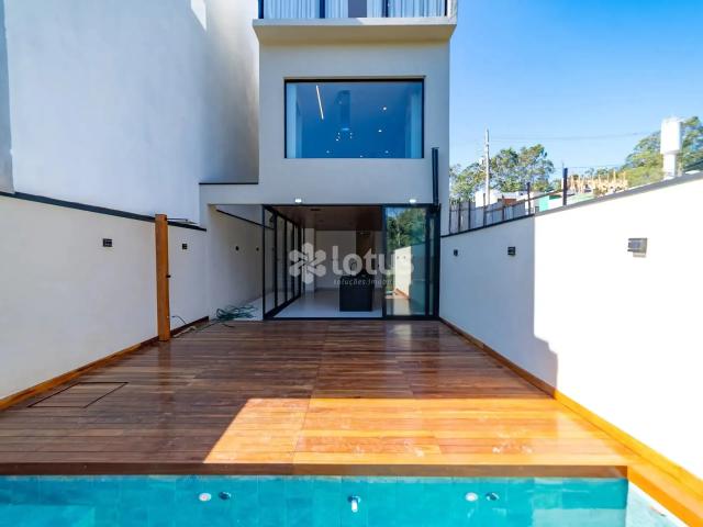 Casa / Sobrado em Condomínio para Venda em Santana de Parnaíba/SP Jaguari 3 Quartos