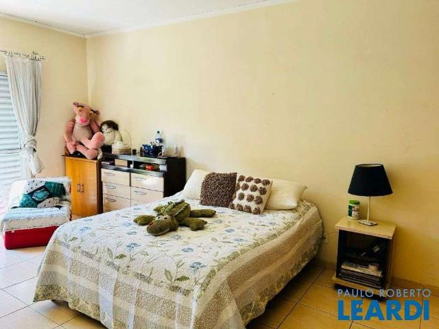Casa / Sobrado em Condomínio para Venda em Santana de Parnaíba/SP Suru 3 Quartos