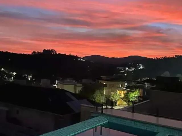 Casa / Sobrado em Condomínio para Venda em Santana de Parnaíba/SP Suru 3 Quartos