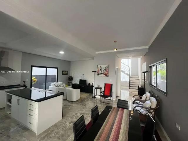 Casa / Sobrado em Condomínio para Venda em Santana de Parnaíba/SP Suru 3 Quartos