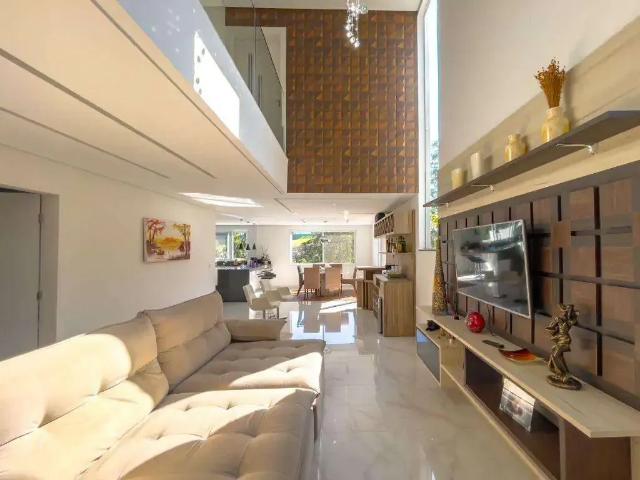 Casa / Sobrado em Condomínio para Venda em Santana de Parnaíba/SP Suru 4 Quartos