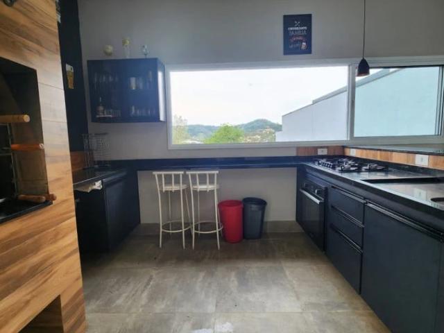 Casa / Sobrado em Condomínio para Venda em Santana de Parnaíba/SP Suru 5 Quartos