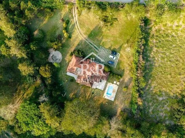 Casa / Sobrado em Condomínio para Venda em Santo Antônio do Pinhal/SP Zona Rural 4 Quartos