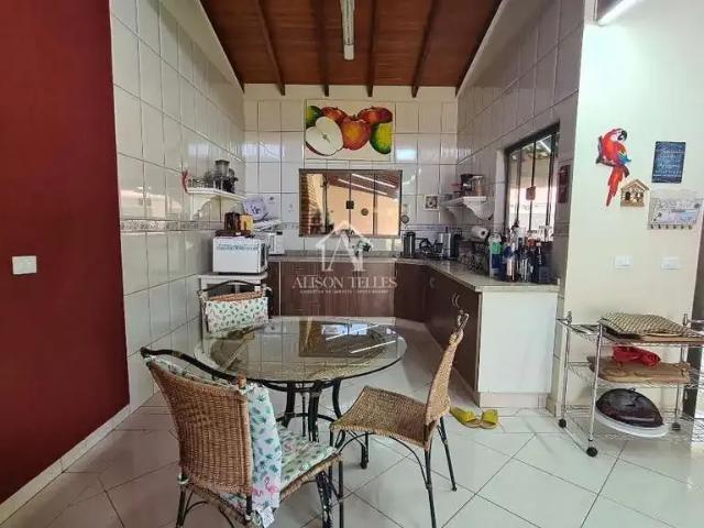 Casa / Sobrado em Condomínio para Venda em Santo Inácio/PR Zona Rural 3 Quartos