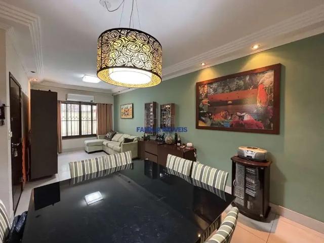 Casa / Sobrado em Condomínio para Venda em Santos/SP Embaré 3 Quartos