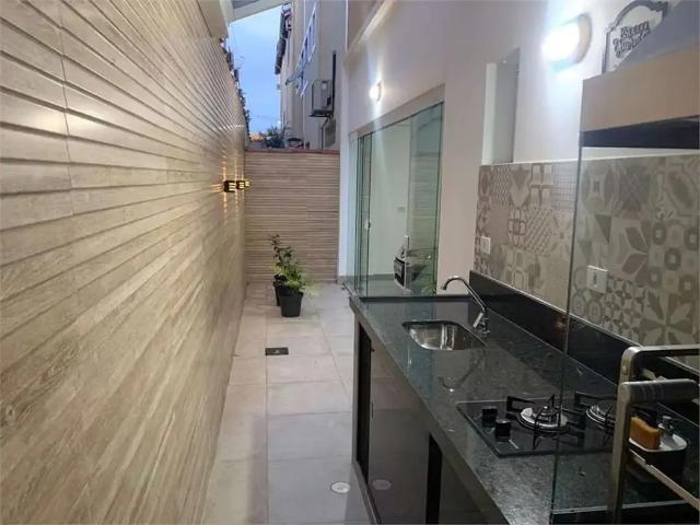 Casa / Sobrado em Condomínio para Venda em Santos/SP Gonzaga 3 Quartos