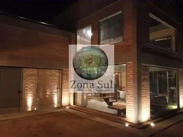 Casa / Sobrado em Condomínio para Venda em Sarapuí/SP Floresta 4 Quartos