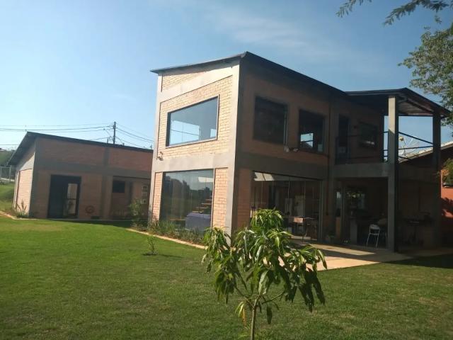Casa / Sobrado em Condomínio para Venda em Sarapuí/SP Floresta 3 Quartos