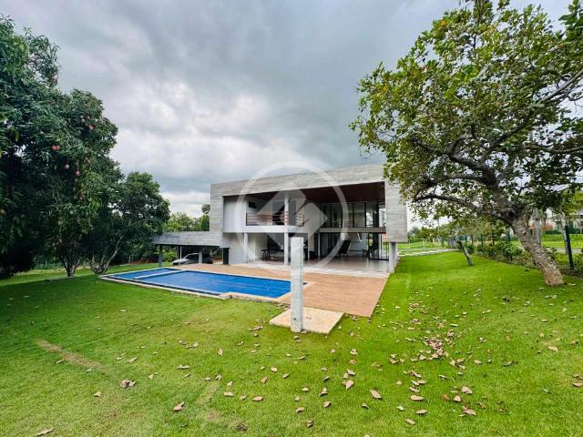 Casa / Sobrado em Condomínio para Venda em Senador Canedo/GO Condomínio Alto da Boa Vista 5 Quartos