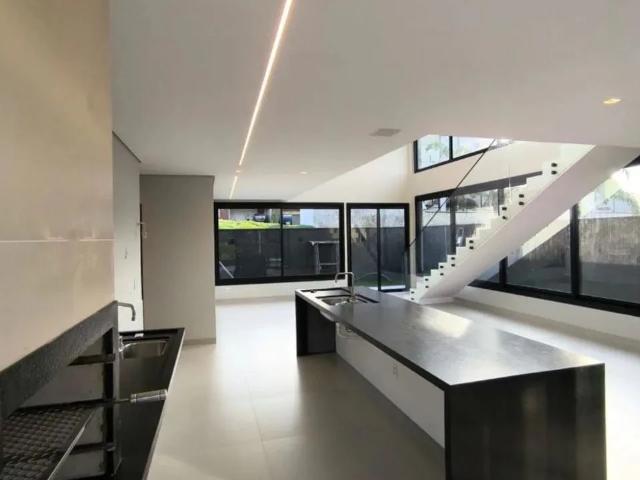 Casa / Sobrado em Condomínio para Venda em Senador Canedo/GO Jardins Barcelona 3 Quartos