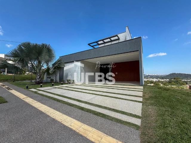 Casa / Sobrado em Condomínio para Venda em Senador Canedo/GO Jardins Barcelona 4 Quartos