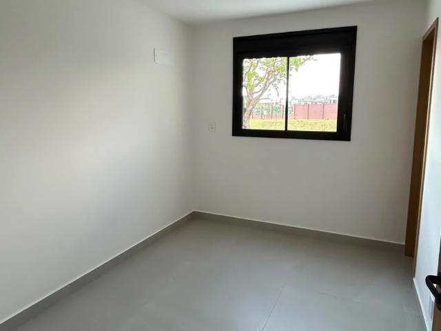 Casa / Sobrado em Condomínio para Venda em Senador Canedo/GO Jardins Berlim 4 Quartos