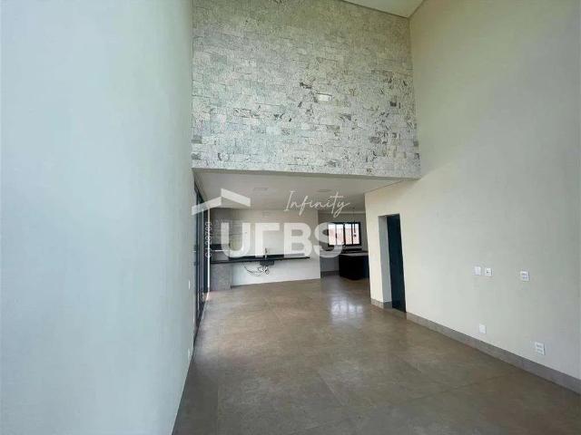 Casa / Sobrado em Condomínio para Venda em Senador Canedo/GO Jardins Bolonha 3 Quartos