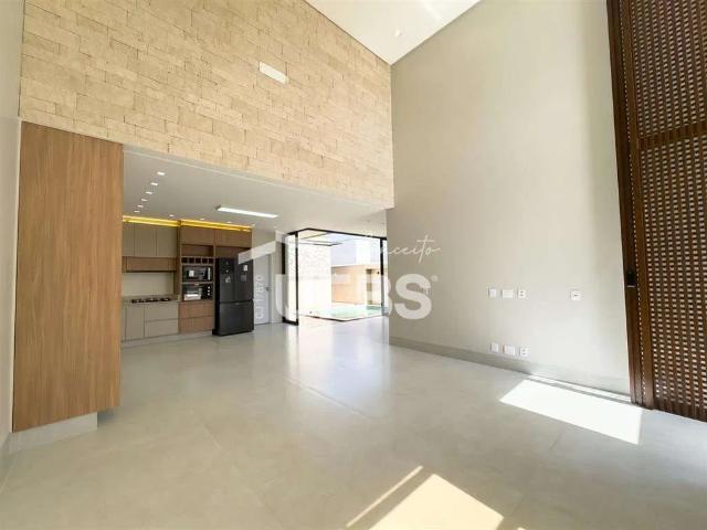 Casa / Sobrado em Condomínio para Venda em Senador Canedo/GO Jardins Bolonha 3 Quartos