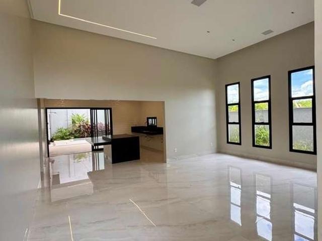 Casa / Sobrado em Condomínio para Venda em Senador Canedo/GO Jardins Bolonha 3 Quartos