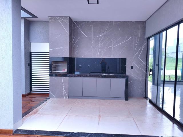 Casa / Sobrado em Condomínio para Venda em Senador Canedo/GO Jardins Bolonha 3 Quartos