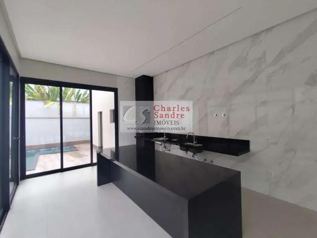 Casa / Sobrado em Condomínio para Venda em Senador Canedo/GO Jardins Bolonha 4 Quartos