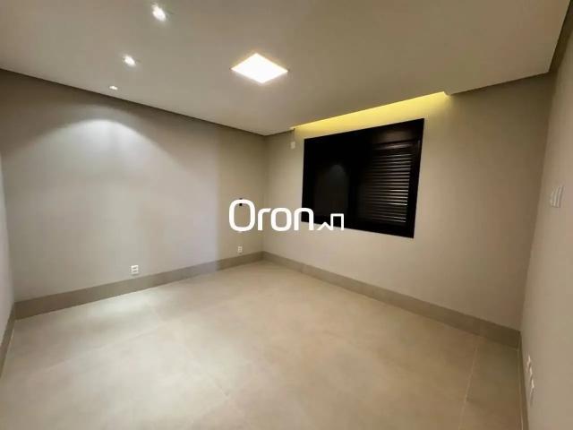 Casa / Sobrado em Condomínio para Venda em Senador Canedo/GO Jardins Bolonha 4 Quartos