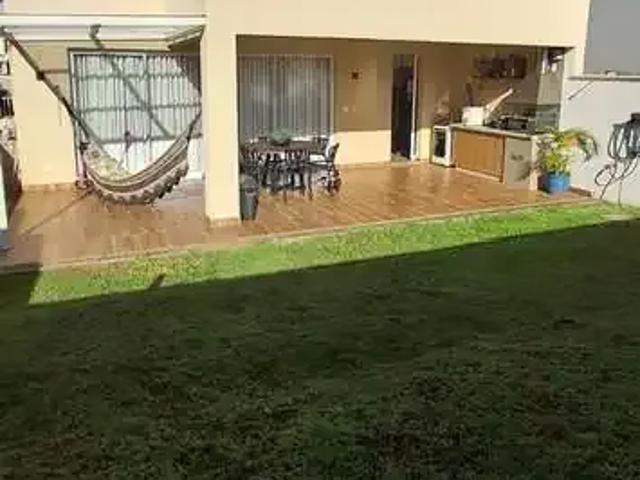 Casa / Sobrado em Condomínio para Venda em Senador Canedo/GO Jardins Capri 4 Quartos