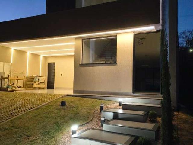 Casa / Sobrado em Condomínio para Venda em Senador Canedo/GO Jardins Capri 4 Quartos