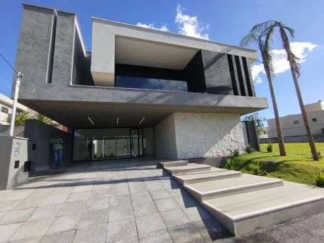Casa / Sobrado em Condomínio para Venda em Senador Canedo/GO Jardins Capri 4 Quartos