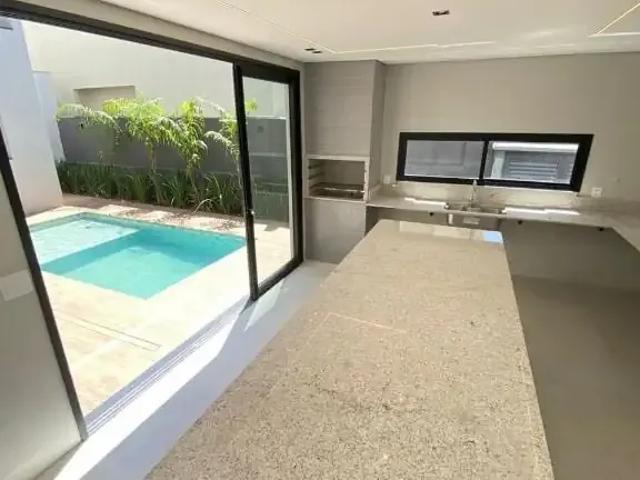 Casa / Sobrado em Condomínio para Venda em Senador Canedo/GO Jardins Capri 4 Quartos