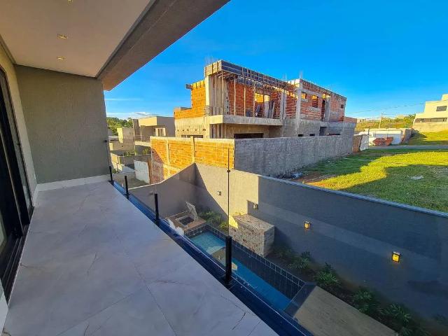 Casa / Sobrado em Condomínio para Venda em Senador Canedo/GO Jardins Capri 4 Quartos