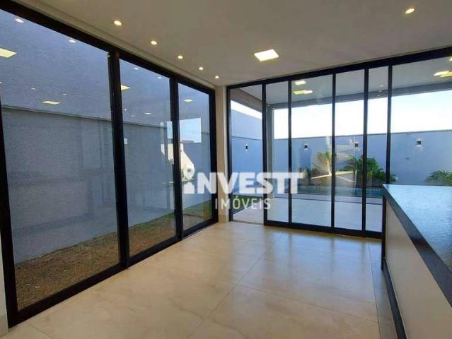 Casa / Sobrado em Condomínio para Venda em Senador Canedo/GO Jardins Capri 4 Quartos