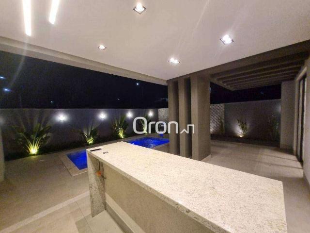 Casa / Sobrado em Condomínio para Venda em Senador Canedo/GO Jardins Capri 4 Quartos