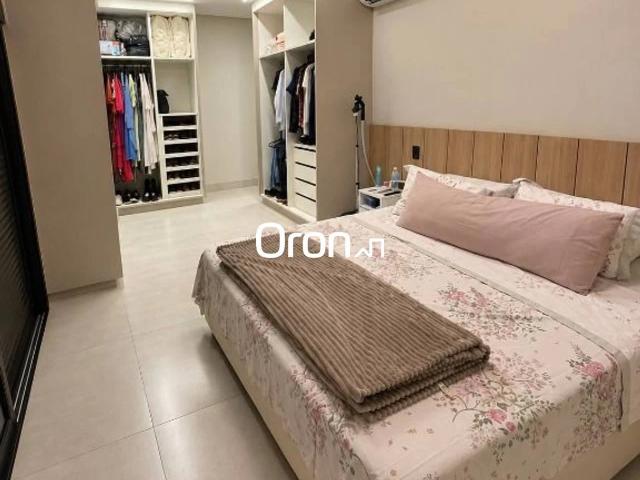 Casa / Sobrado em Condomínio para Venda em Senador Canedo/GO Jardins Capri 3 Quartos