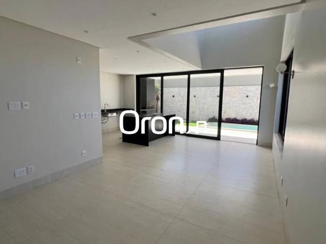 Casa / Sobrado em Condomínio para Venda em Senador Canedo/GO Jardins Parma 4 Quartos