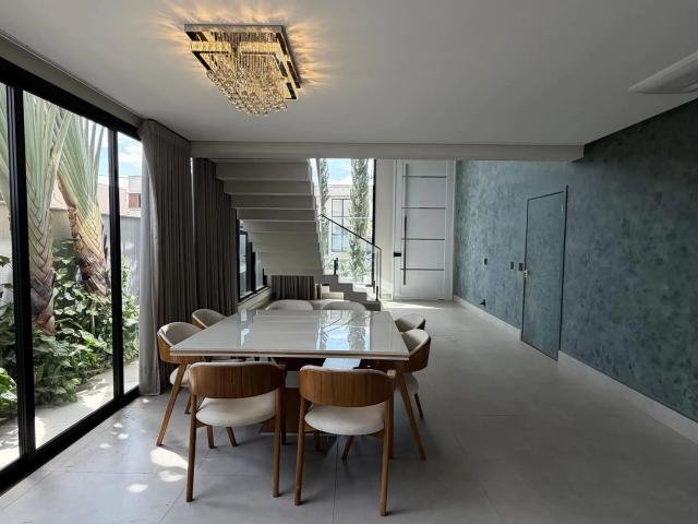 Casa / Sobrado em Condomínio para Venda em Senador Canedo/GO Jardins Porto 4 Quartos