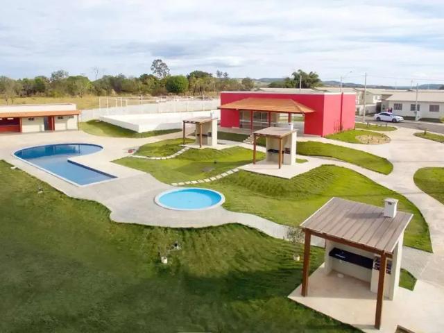 Casa / Sobrado em Condomínio para Venda em Senador Canedo/GO Residencial Recanto das Veredas 3 Quartos