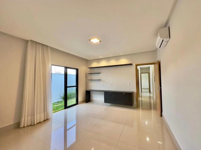 Casa / Sobrado em Condomínio para Venda em Senador Canedo/GO Terras Alpha Residencial 1 3 Quartos