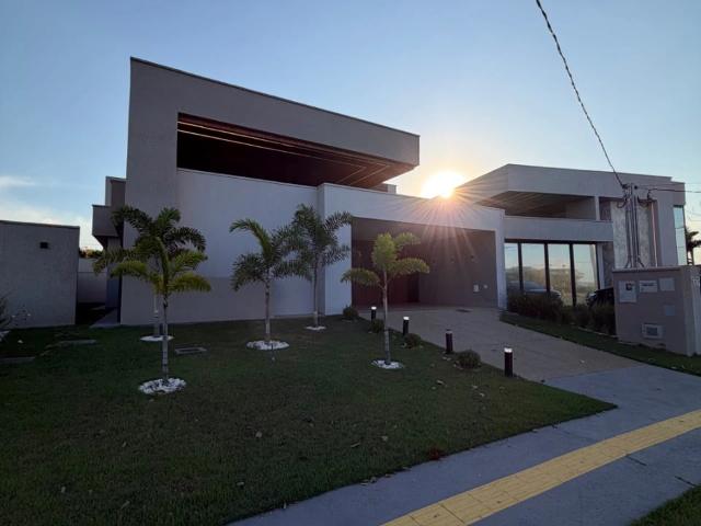 Casa / Sobrado em Condomínio para Venda em Senador Canedo/GO Terras Alpha Residencial 2 4 Quartos