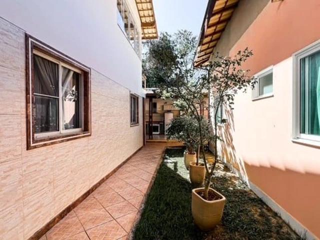 Casa / Sobrado em Condomínio para Venda em Serra/ES Morada de Laranjeiras 5 Quartos
