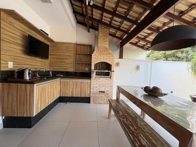 Casa / Sobrado em Condomínio para Venda em Serra/ES Santa Luzia 4 Quartos