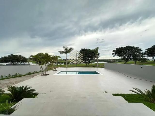 Casa / Sobrado em Condomínio para Venda em Sertanópolis/PR Zona Rural 4 Quartos