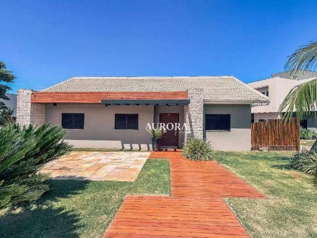 Casa / Sobrado em Condomínio para Venda em Sertaneja/PR Centro 4 Quartos