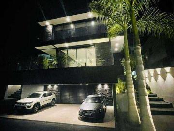 Votorantim, São Paulo - Academia