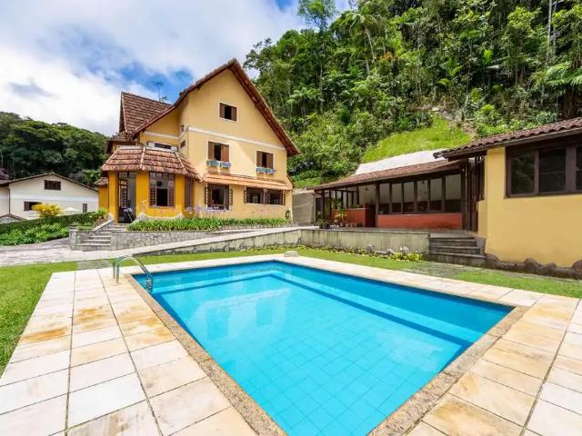 Casa / Sobrado em Condomínio para Venda em Teresópolis/RJ Carlos Guinle 4 Quartos