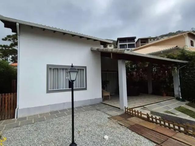 Casa / Sobrado em Condomínio para Venda em Teresópolis/RJ Albuquerque 3 Quartos
